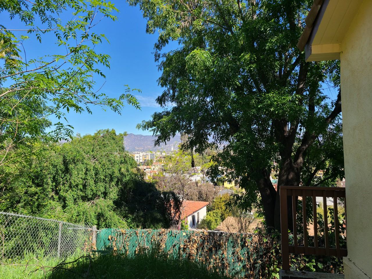 2635 Ivanhoe Dr, Los Angeles, CA 90039 Studio Apartment for 2,150