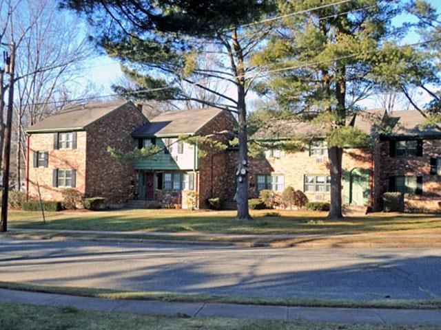 Manchester Villager Apartments 17 Sycamore Ln, Manchester, CT 06040