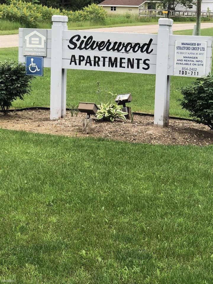 Silverwood Manor Senior Apartments 140 Town Place Ct, Hesperia, MI