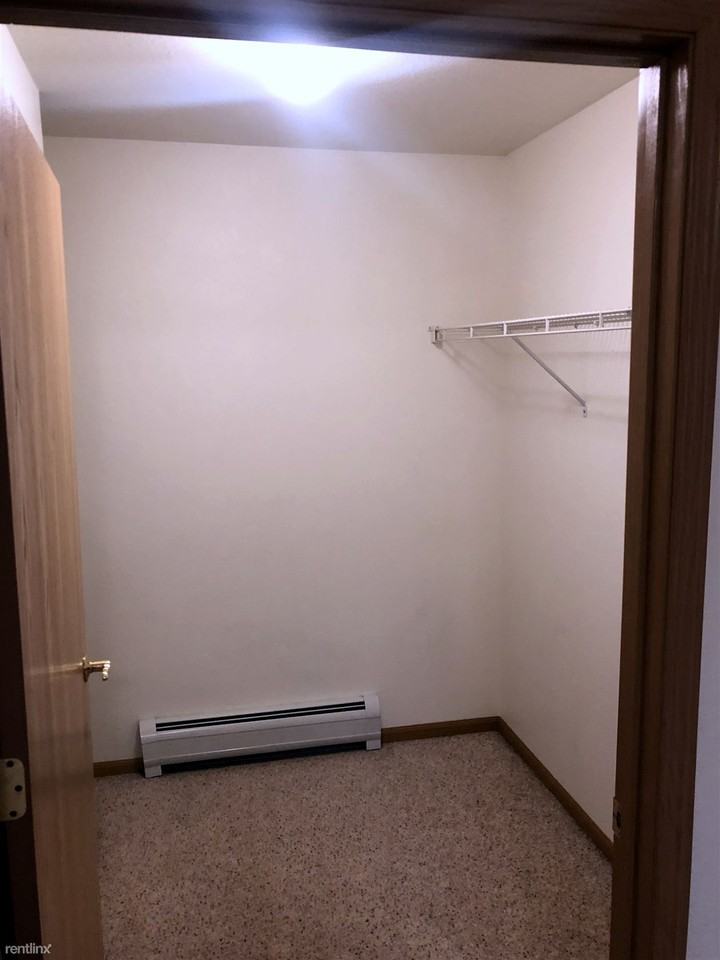 Forest Creek Apartments 290 Clark St, Montrose, MI 48457 Zumper