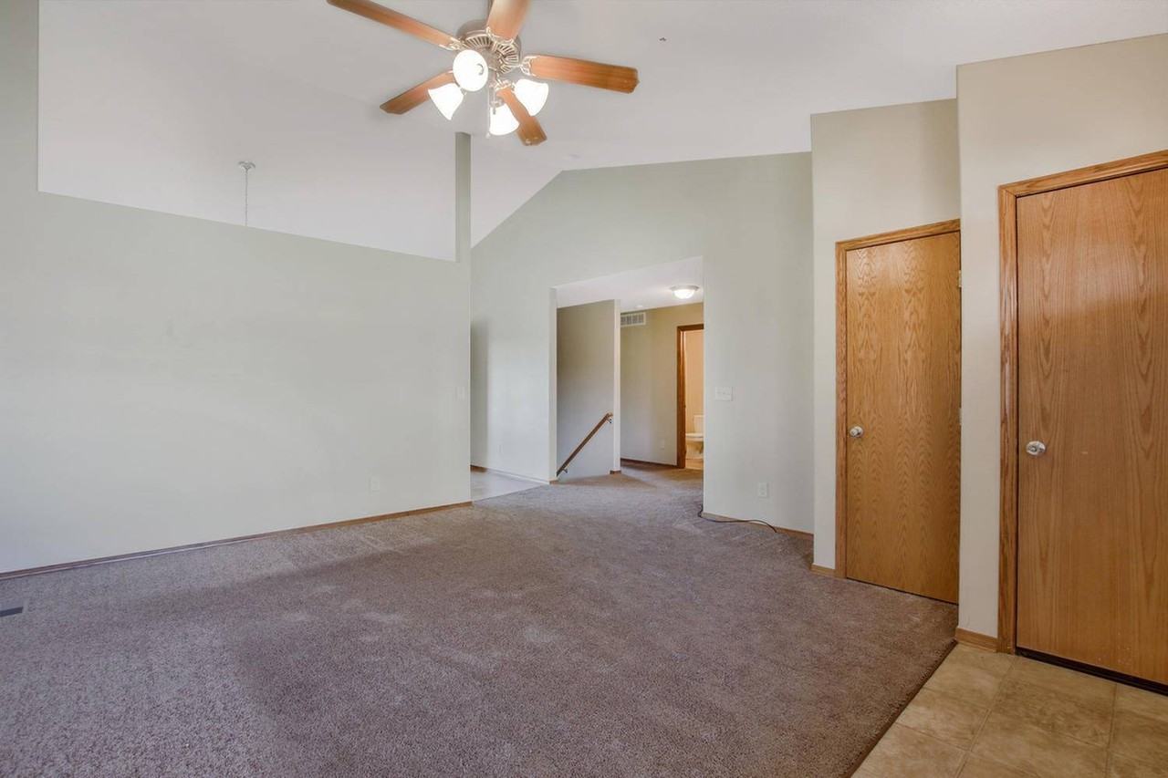 Lakeside Townhomes Apartments 1104 W Maywood St, Wichita, KS 67217 Zumper