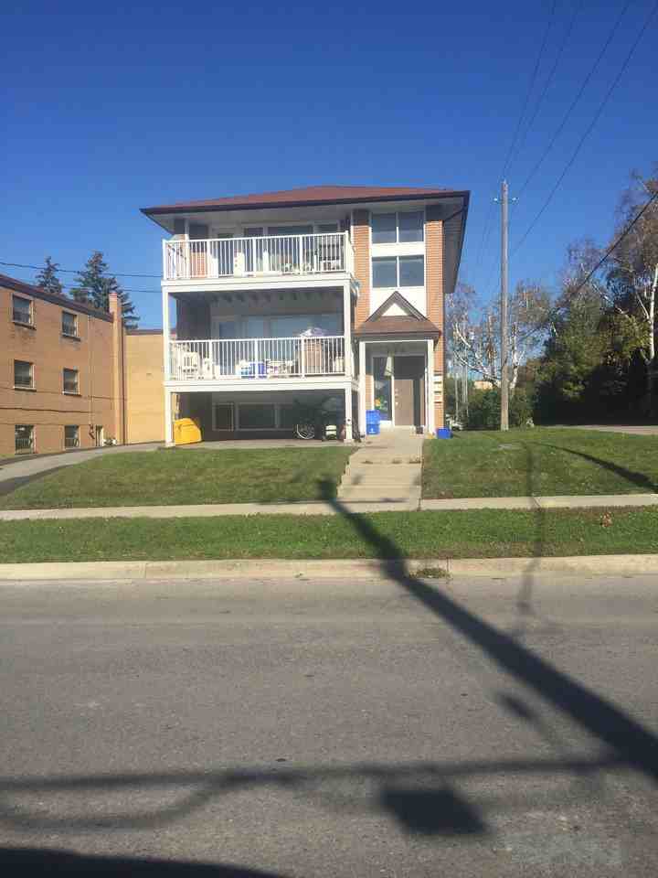 706 Dunlop Street Apartments in Downtown Whitby, Whitby, ON L1N 1V5