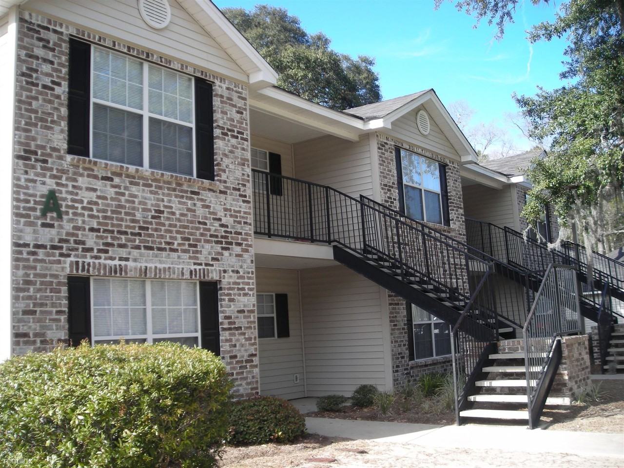 The Oaks at Savannah Mall Apartments 1102 Mohawk St, Savannah, GA