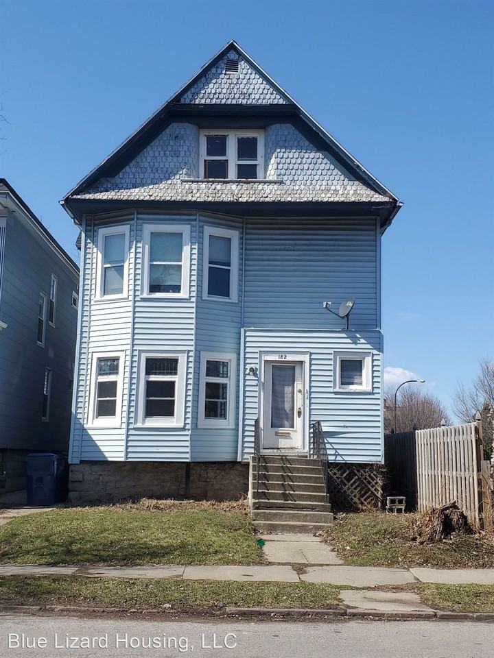 182 Oxford Ave Apartments in Delaware West Ferry, Buffalo, NY 14209