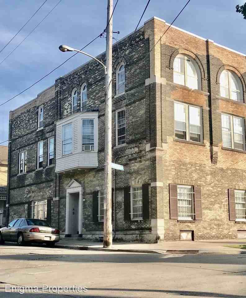 1301 E Albion St. Apartments 1301 E Albion St, Milwaukee, WI 53202