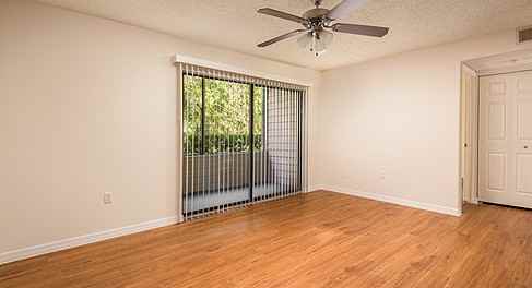 Fisherman's Landing Apartments 8900 Fishermans Pointe Dr, Tampa, FL