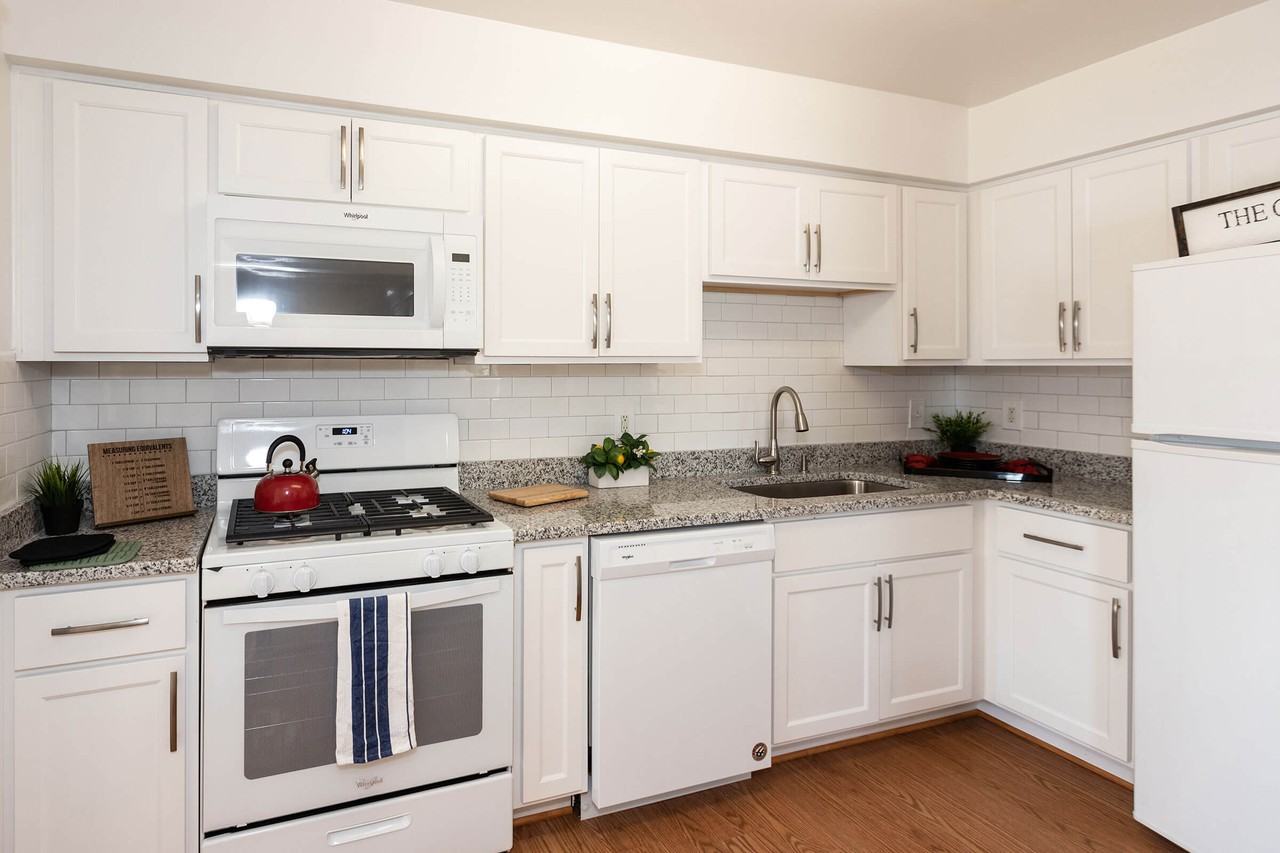 Mariners Cove Apartments 832 Blackfriars Drive, Virginia Beach, VA