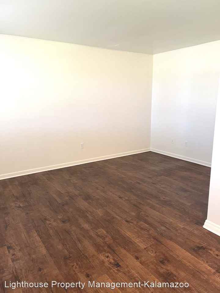 Eagles Landing Apartments 550 E Cass St, Schoolcraft, MI 49087 Zumper