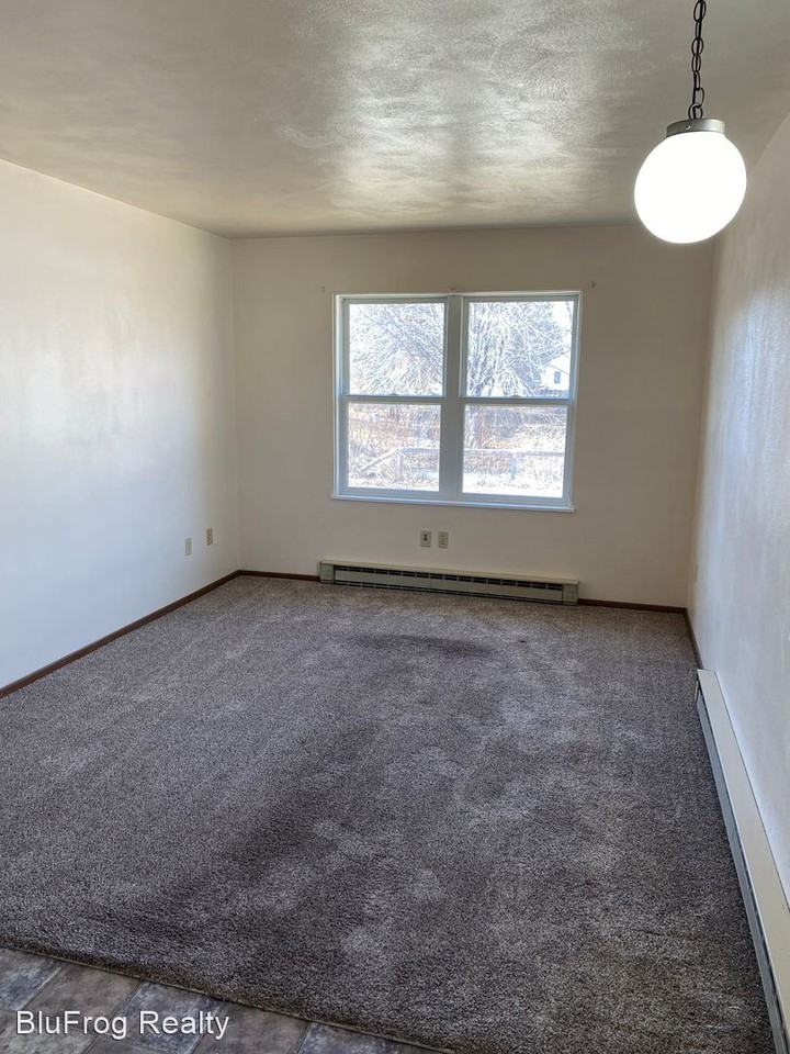 920 Dr Apartments in Jamestown, ND 58401 Zumper