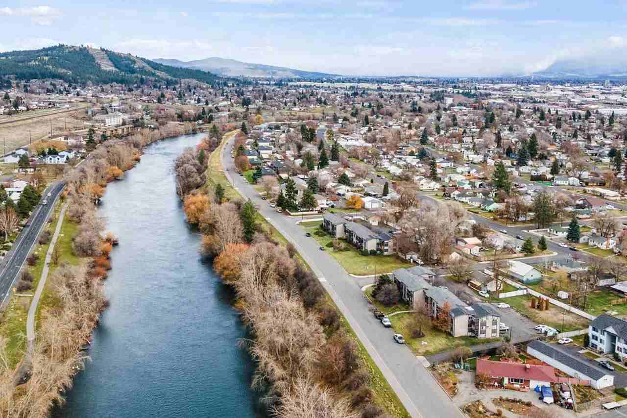 The Lennox Apartments 2018 E South Riverton Ave, Spokane, WA 99207