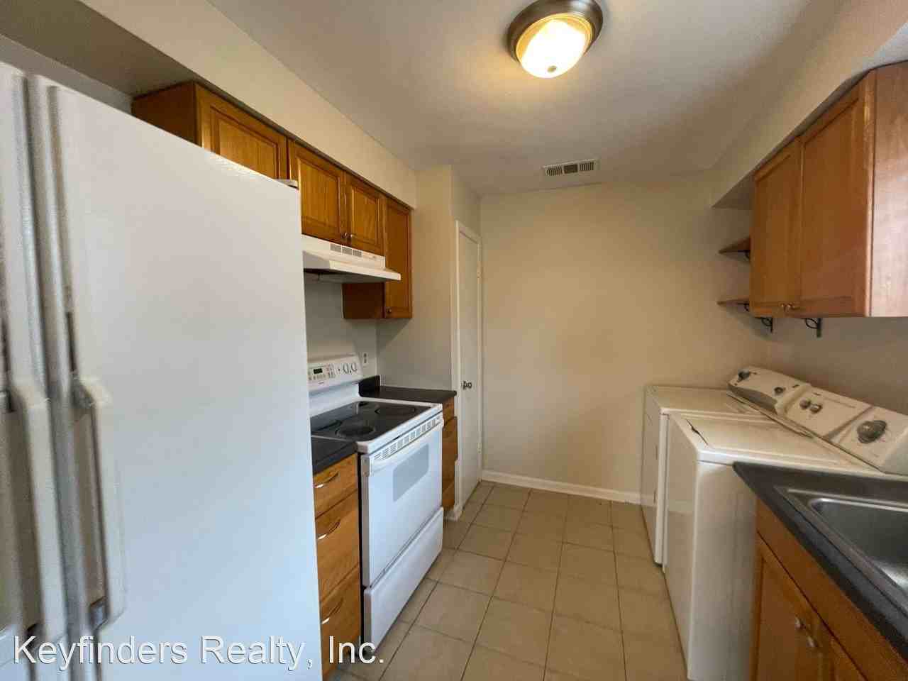 414/416 Jennifer Jean Apartments in HighlandsPerkins, Baton Rouge, LA