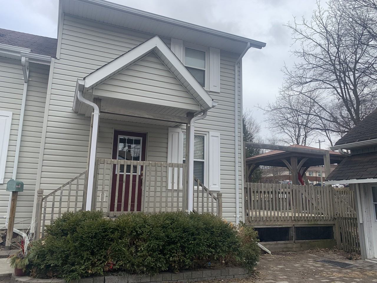 25 Ridout Apartments St Lawrence St & Ridout St 1, Kawartha Lakes