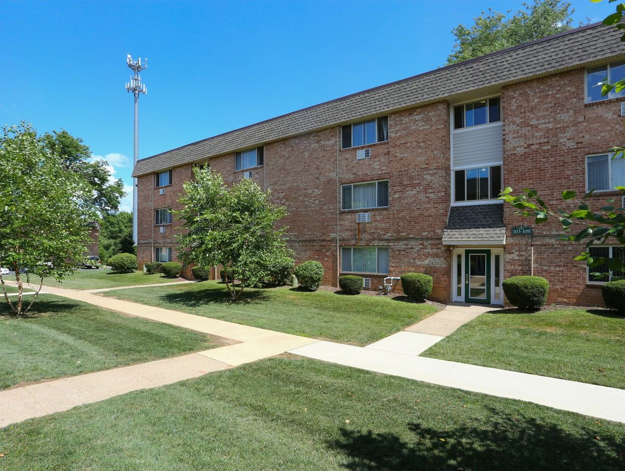 Mill Creek Village Apartments 255 E Lincoln Hwy, Penndel, PA 19047