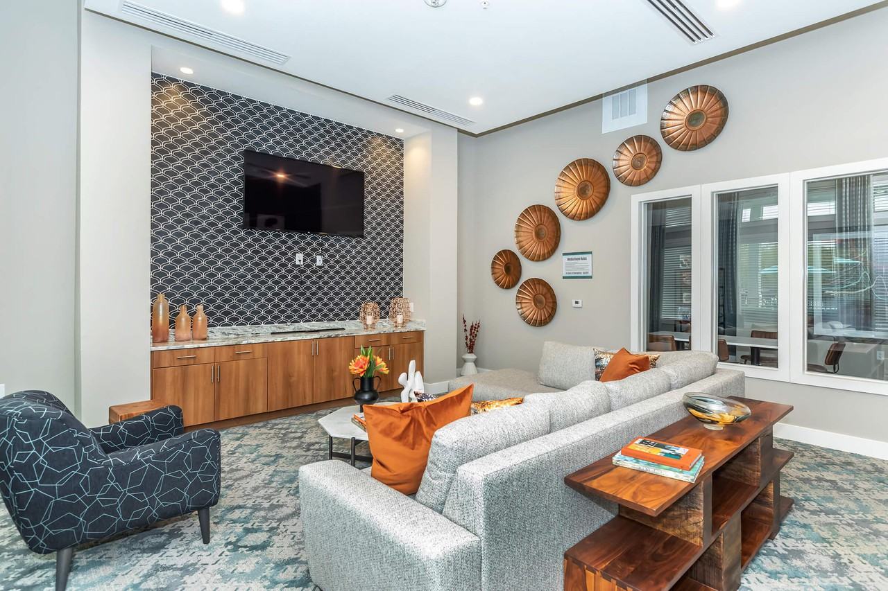 Green Oaks Apartments 1475 Gears Rd, Houston, TX 77067 Zumper