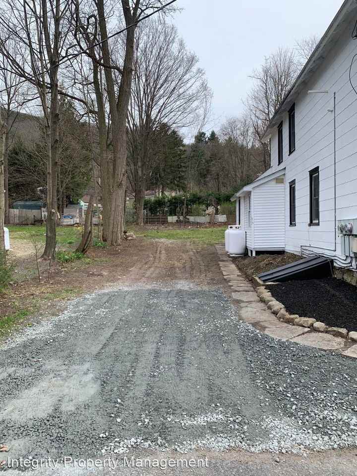 6 Rippert Ln Apartments in Ellenville, NY 12428 Zumper