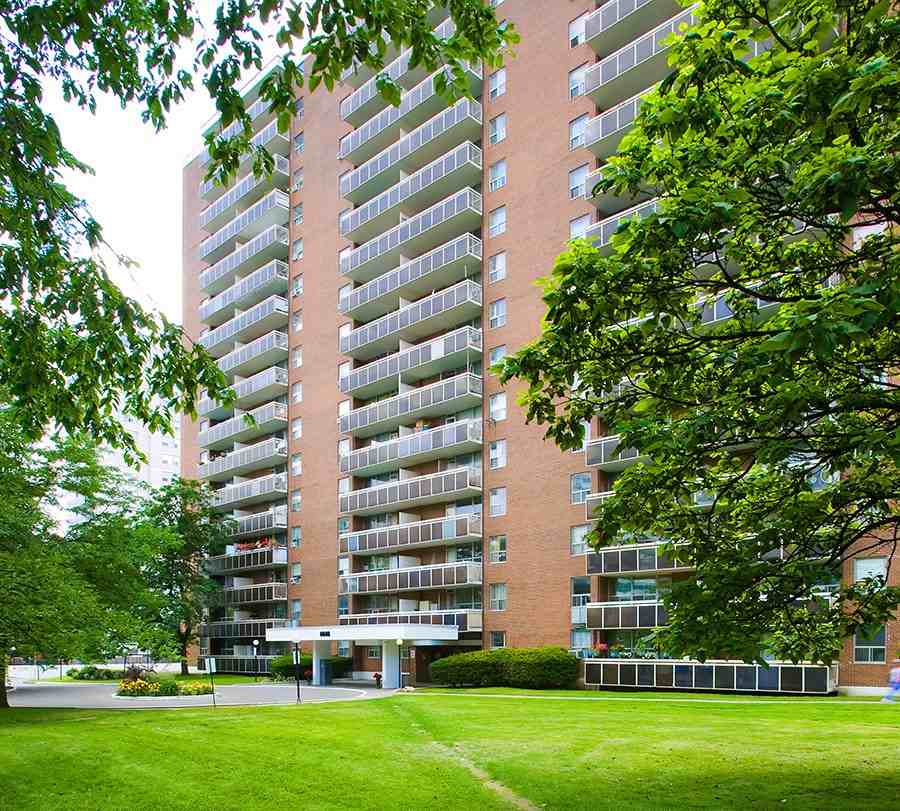 6040 Bathurst Street/5 Fisherville Rd Apartments 6040 Bathurst St