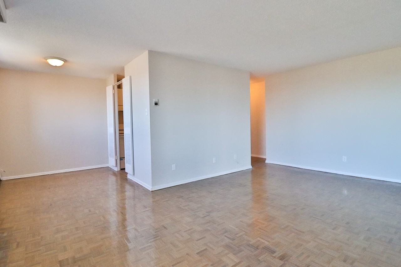 1919 Kilborn Avenue Apartments 1919 Kilborn Ave, Ottawa, ON K1H 6N6