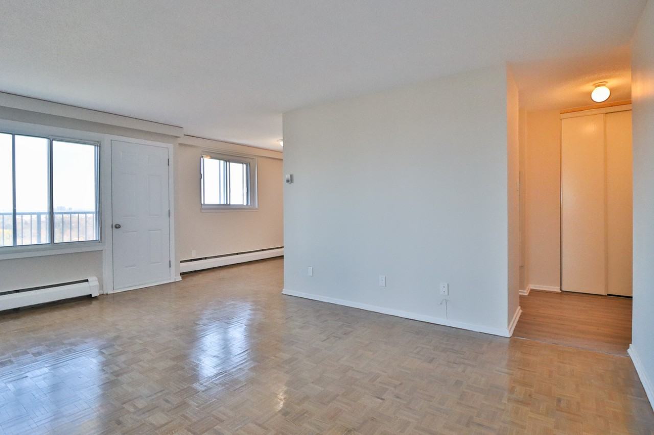 1919 Kilborn Avenue Apartments 1919 Kilborn Ave, Ottawa, ON K1H 6N6