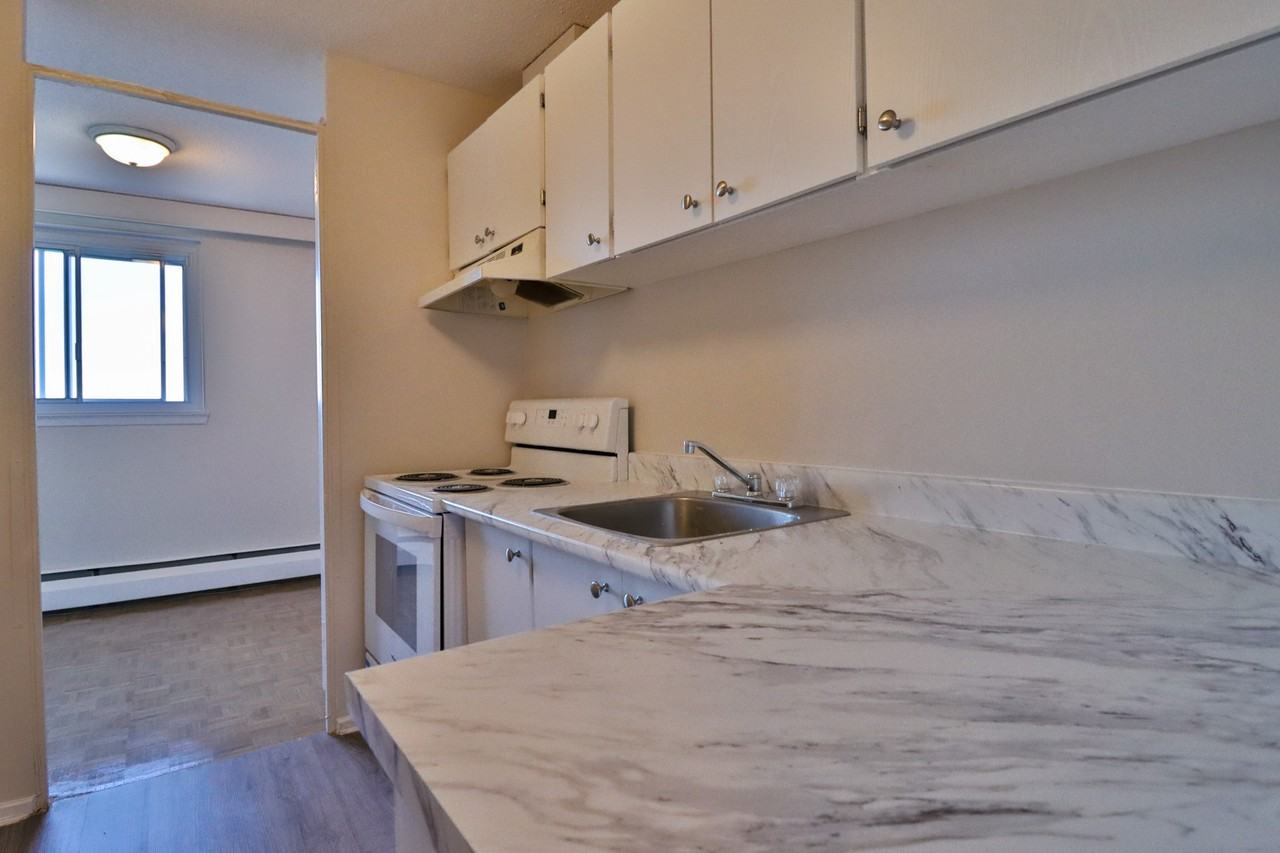 1919 Kilborn Avenue Apartments 1919 Kilborn Ave, Ottawa, ON K1H 6N6