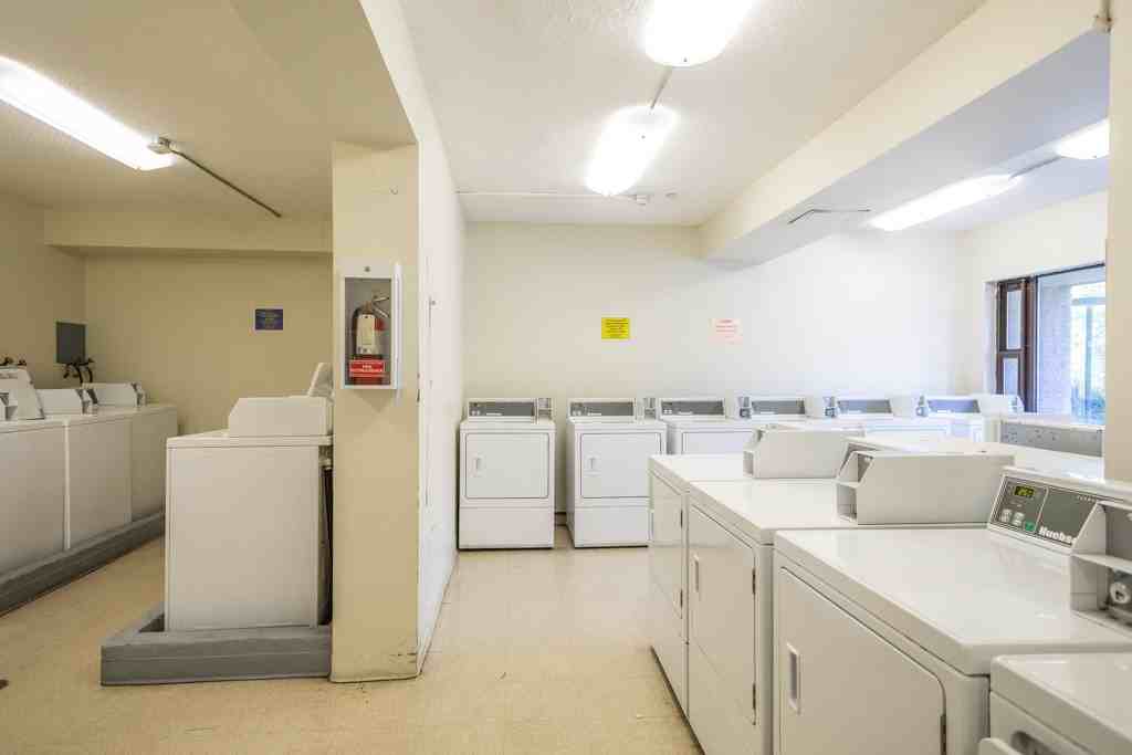 Gerrard Residences Apartments 40 Gerrard St E, Toronto, ON M5B 2E8