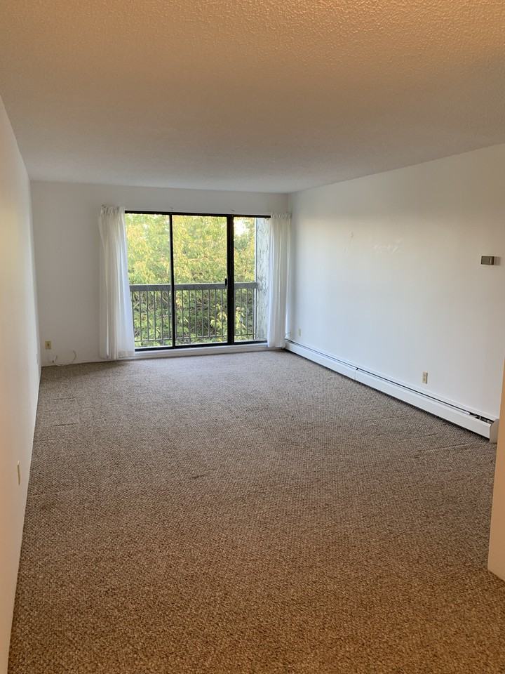 Guildford Gardens (A) Apartments 10557 150 St, Surrey, BC V3R 4B6