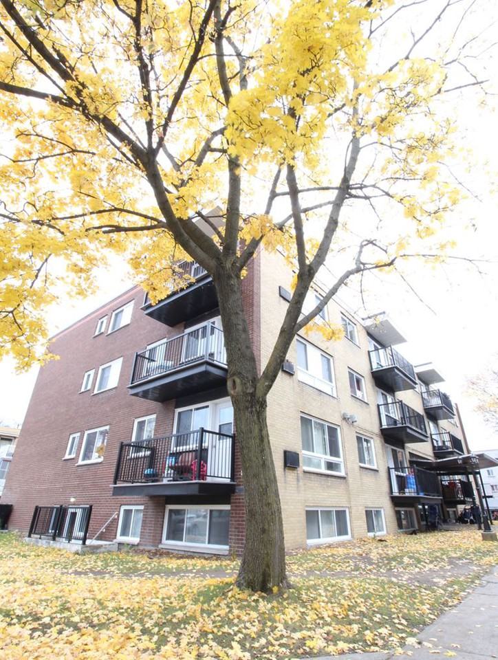 Domaine Salaberry Apartments 5500 Rue De Salaberry, Montréal, QC H4J 1J6 Zumper