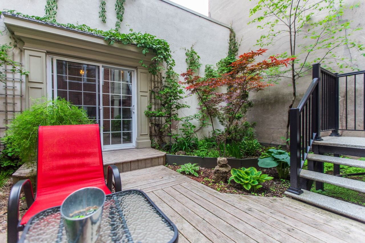 36193621 St Famille Apartments in MiltonParc, Montréal, QC H2X 2L5