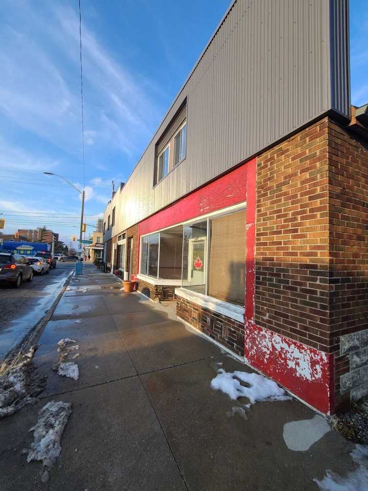 812 Pillette Rd Apartments 817 Pillette Rd, Windsor, ON N8Y None Zumper