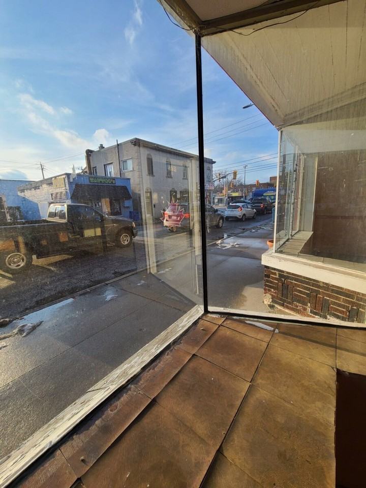 812 Pillette Rd Apartments 817 Pillette Rd, Windsor, ON N8Y None Zumper