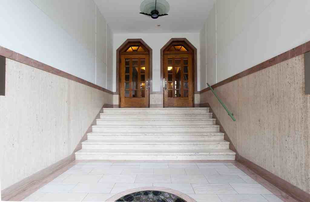 Jardins Decelles 5600 Apartments 5600 Av Decelles, Montréal, QC H3T