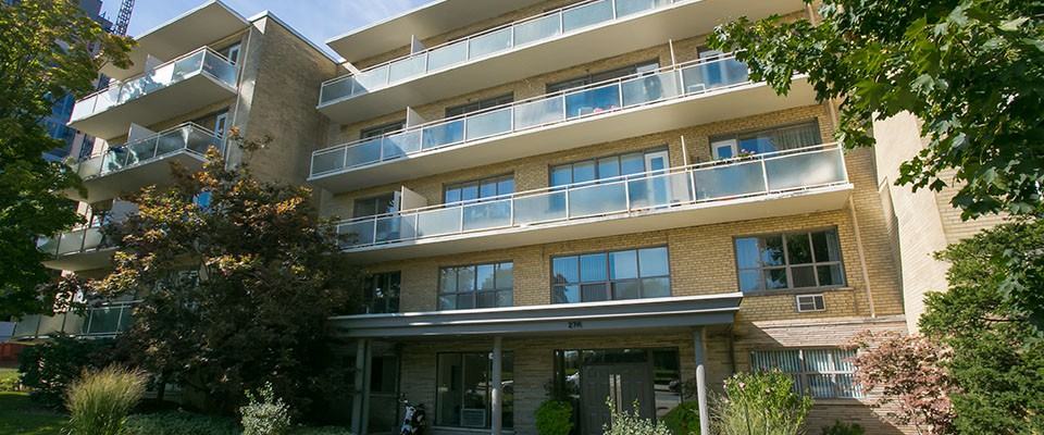 Cloverhill Estates Apartments 276 St Clair Ave W, Toronto, ON M4V 1R9