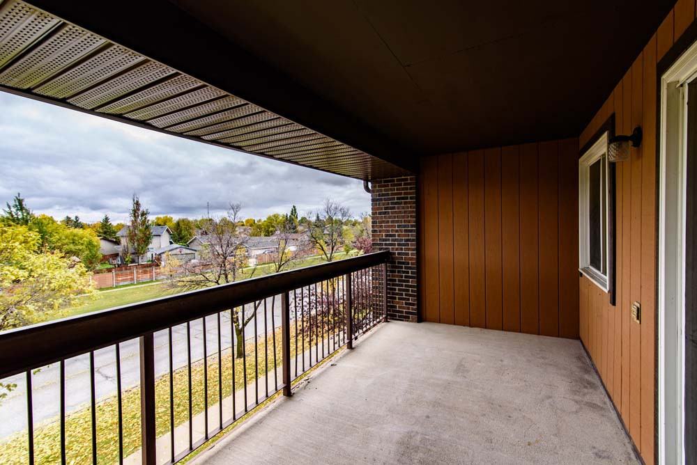 River Park Estates Apartments 449 Paddington Rd, Winnipeg, MB R2N 1T5