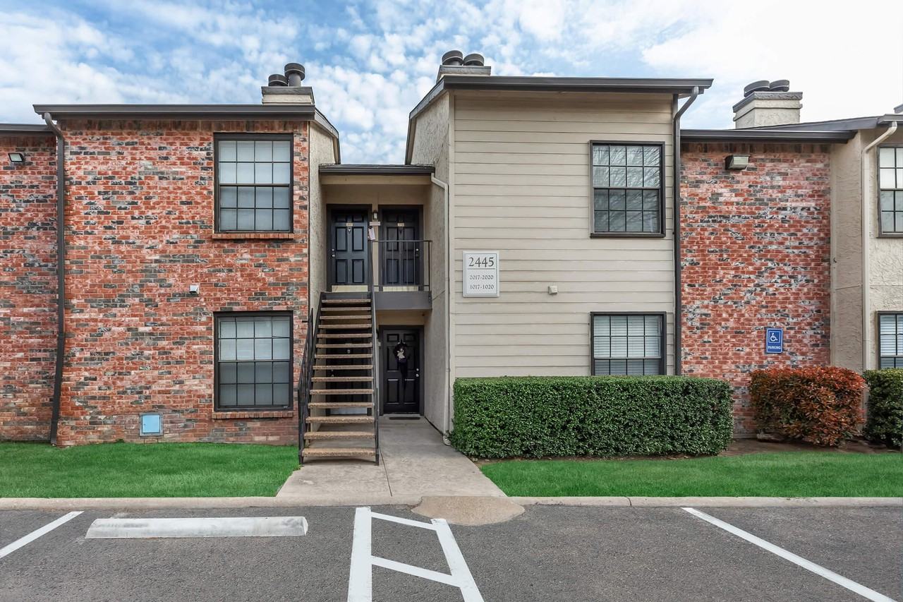 Kensington Station Apartments 2401 L Don Dodson Dr, Bedford, TX 76021