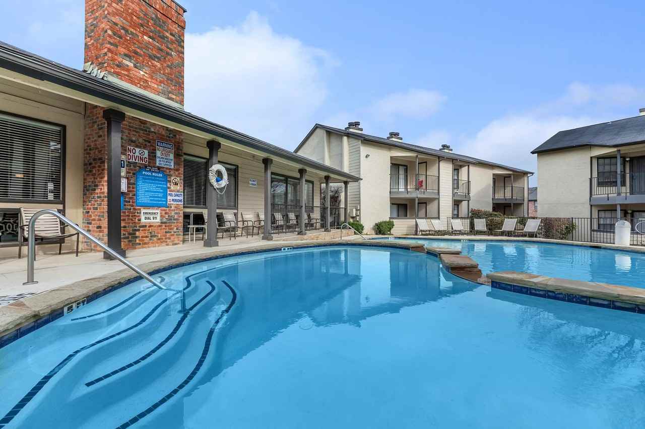 Kensington Station Apartments 2401 L Don Dodson Dr, Bedford, TX 76021