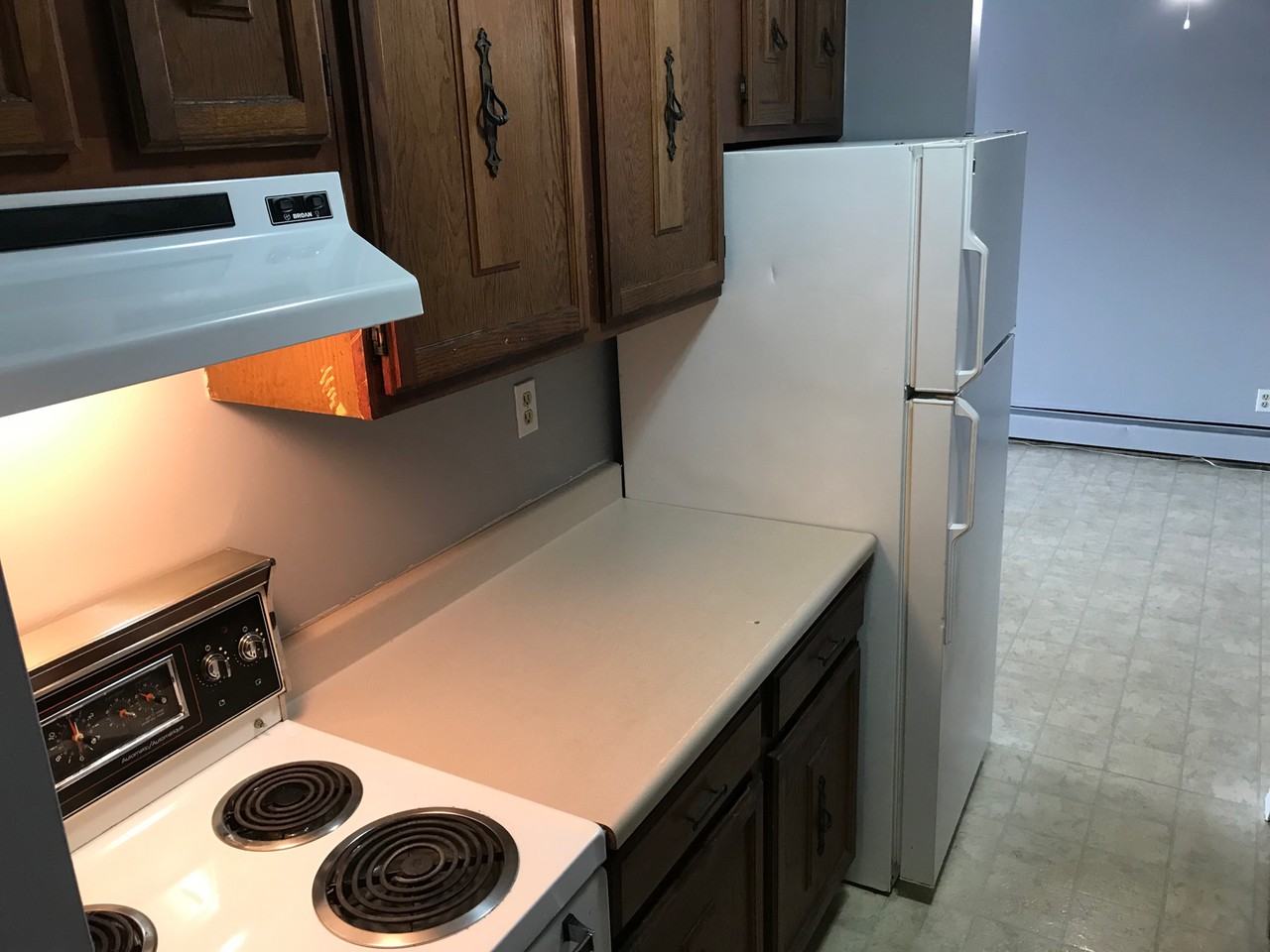 Bonnie Doon Manor Apartments 9107 88 Ave Nw, Edmonton, AB T6C 1M2