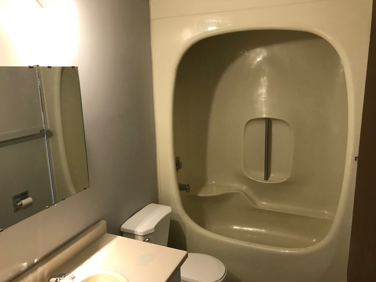 Bonnie Doon Manor Apartments 9107 88 Ave Nw, Edmonton, AB T6C 1M2