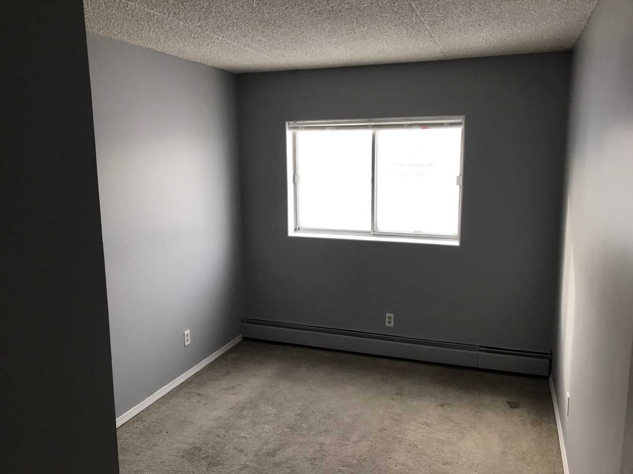 Bonnie Doon Manor Apartments 9107 88 Ave Nw, Edmonton, AB T6C 1M2