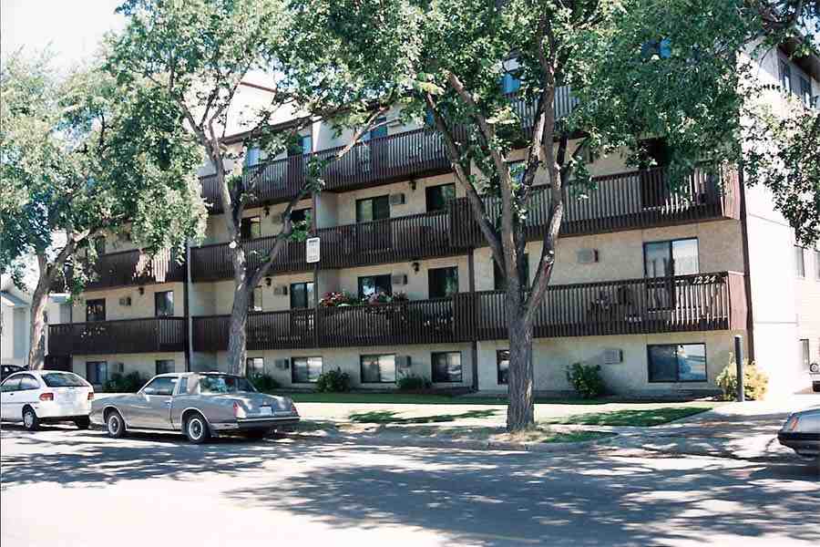 Hanover Court Apartments 1224 7th Ave N, Saskatoon, SK S7K 2W2 Zumper