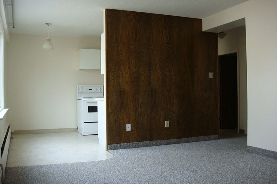 Windsor and Anola Apartments 505 Clarence Ave S, Saskatoon, SK S7H