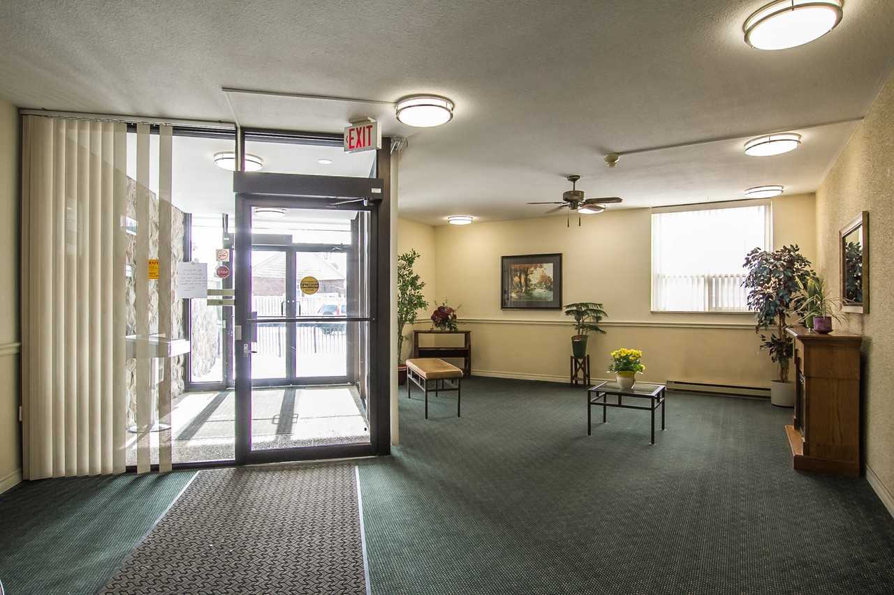 Park Hill Apartments 15 Park Hill Crt, Brampton, ON L6Y 1P6 Zumper