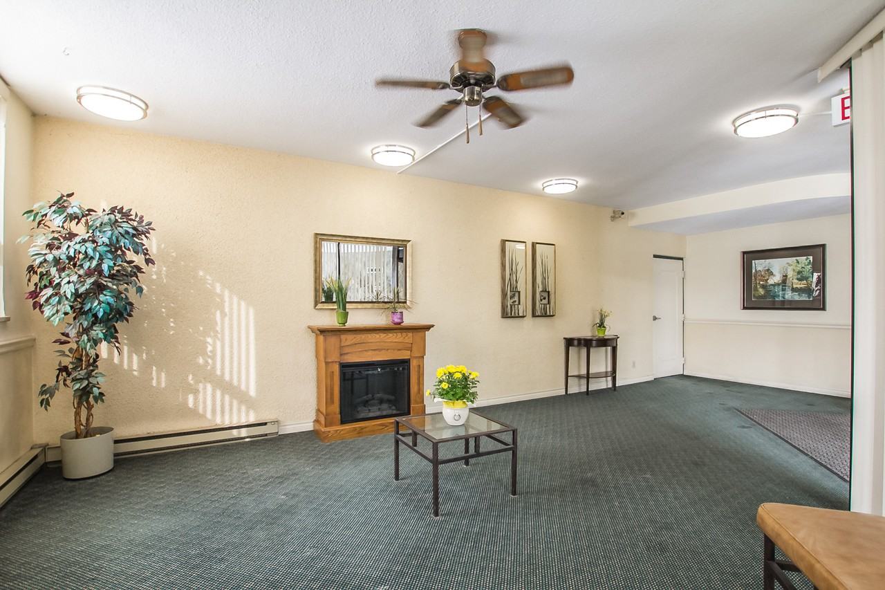 Park Hill Apartments 15 Park Hill Crt, Brampton, ON L6Y 1P6 Zumper