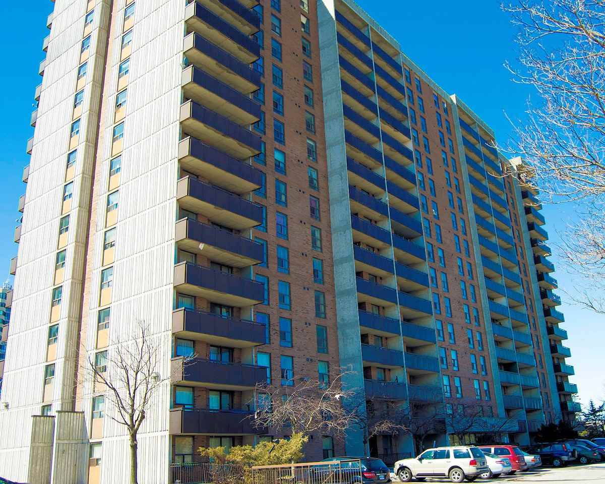 9 & 11 Lisa Street Apartments 11 Apartment Bldg, Brampton, ON L6T 4E8