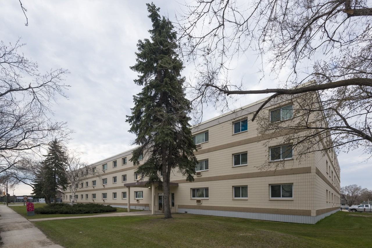 Hanover House Apartments (310 Partridge) 310 Partridge Ave, Winnipeg