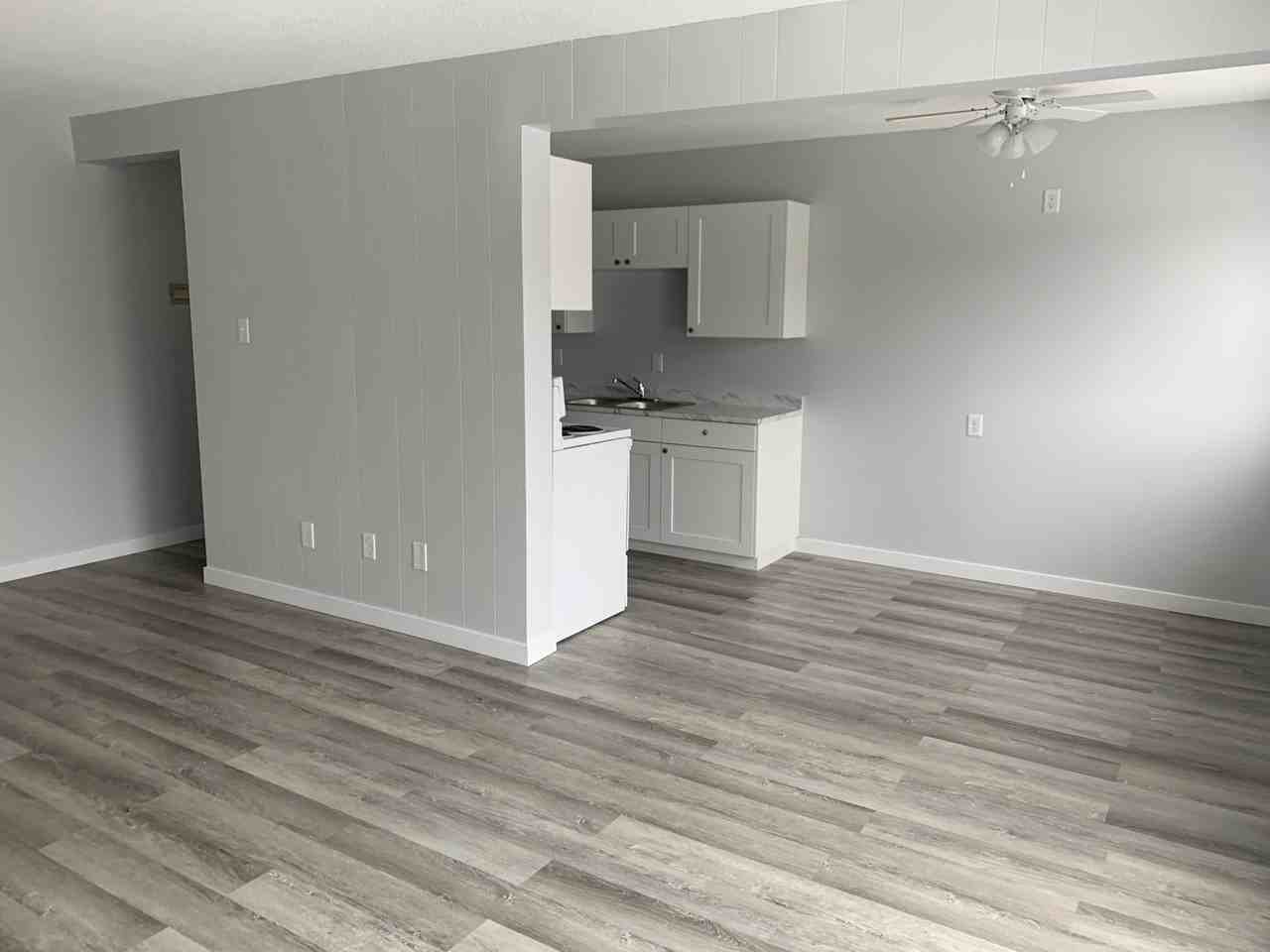 Squire Manor Apartments 11045 126 St Nw, Edmonton, AB T5M 0P8 Zumper