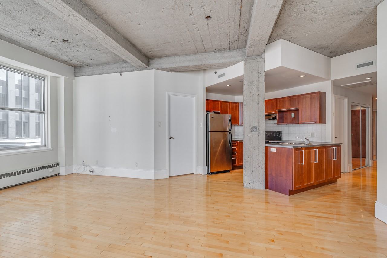 200 Rue SaintJacques, Montréal, QC H2Y 1M1 2 Bedroom Apartment for