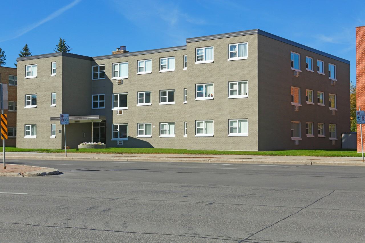 Rae Apartments 2451 Portage Ave, Winnipeg, MB R3J 0N3 Zumper