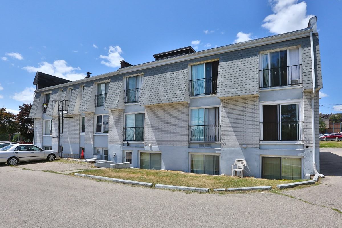 4549 Surrey Street East Apartments 45 Surrey St E, Guelph, ON N1H