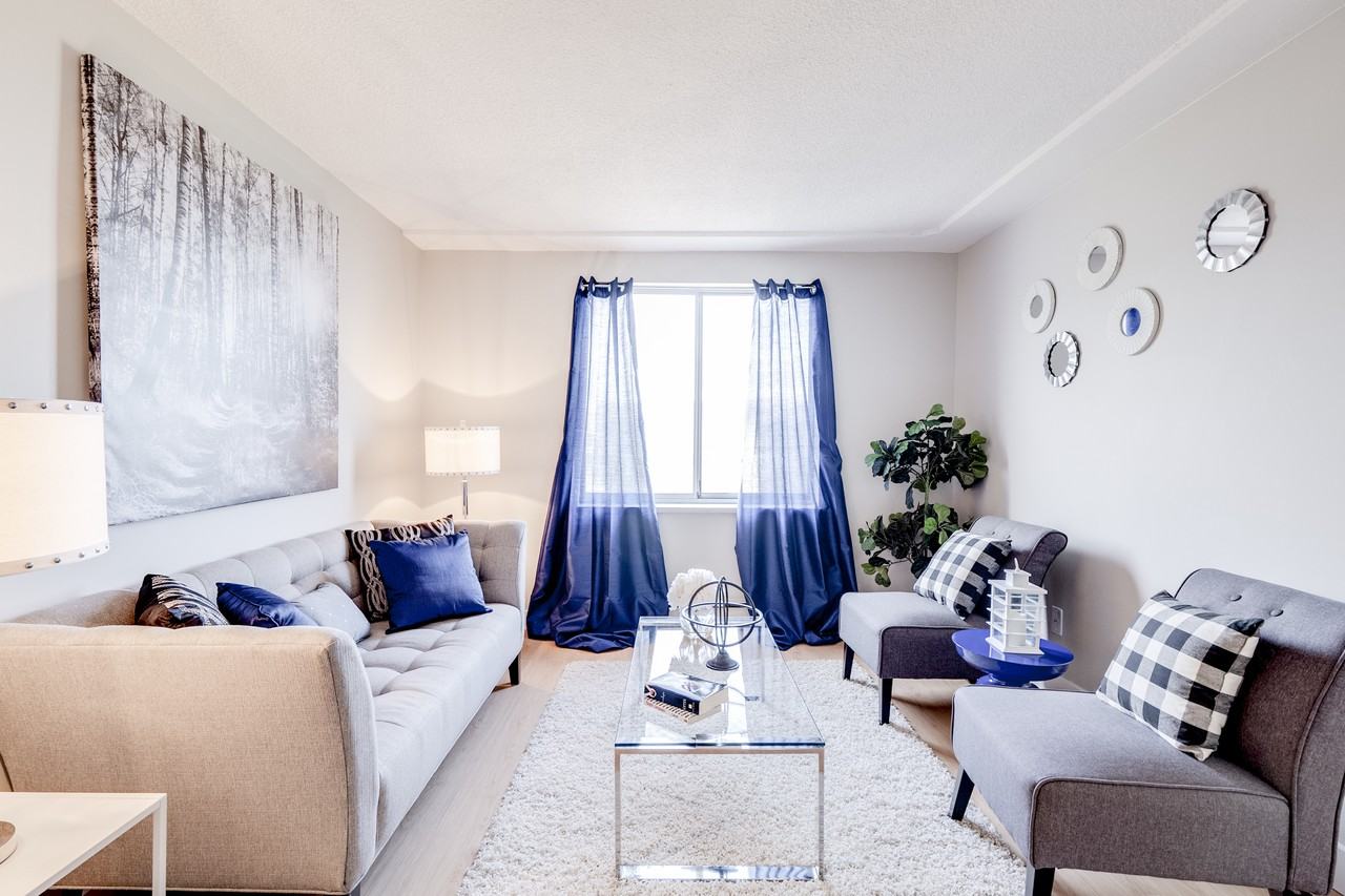 2285 The Collegeway Apartments in Erin Mills, Mississauga, ON L5L 2M3