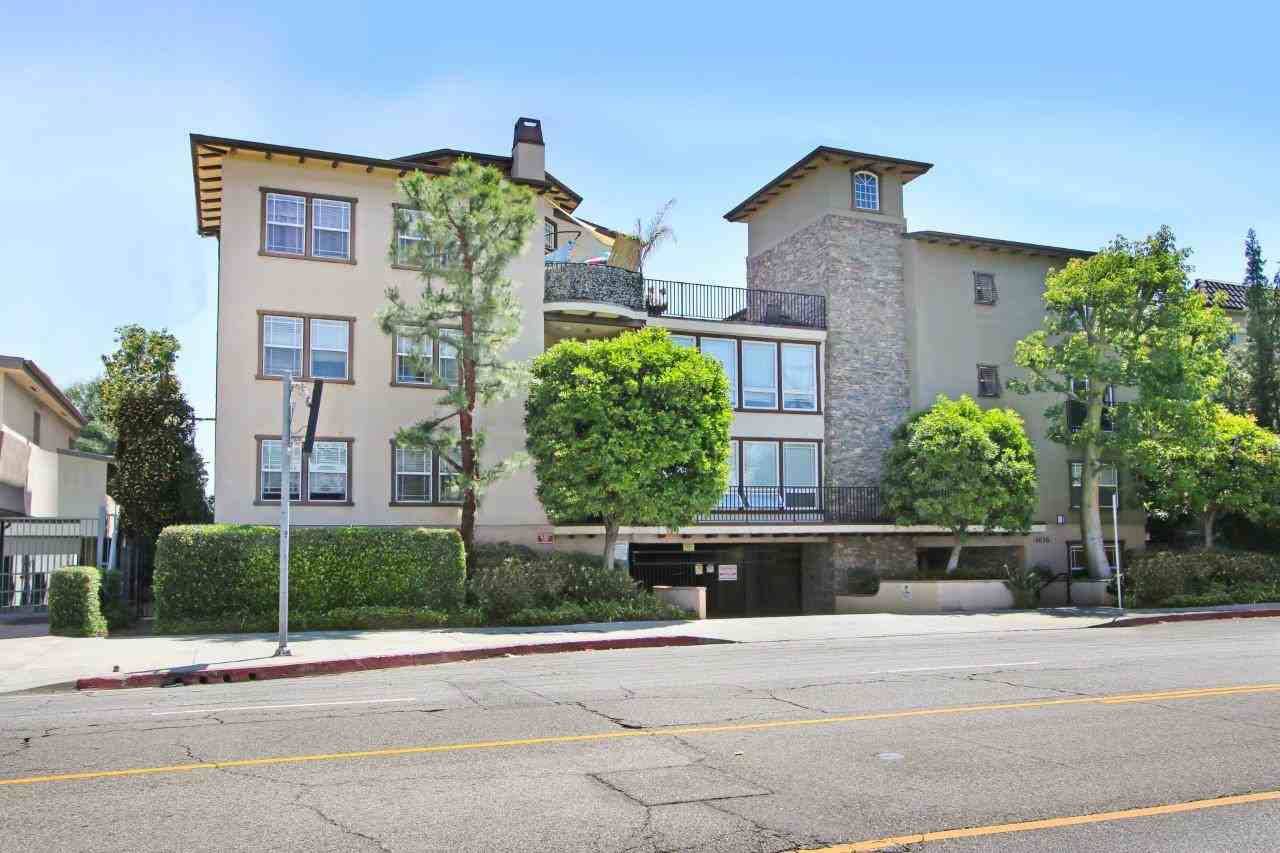 Toluca Gardens Apartments 4636 Cahuenga Blvd, Los Angeles, CA 91602