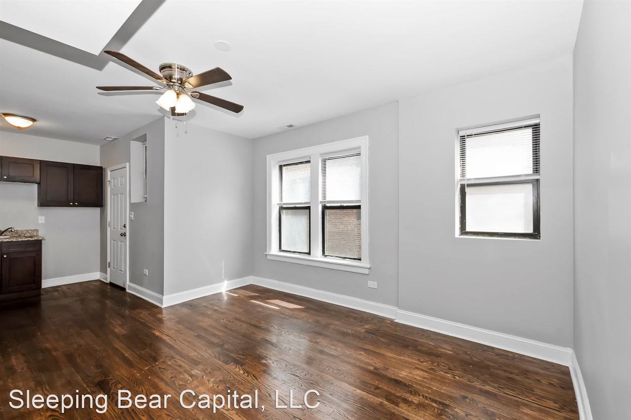 711525 S. East End Avenue Apartments 7115 S East End Ave 25